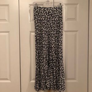 Zara black and white floral daisy midi skirt XS